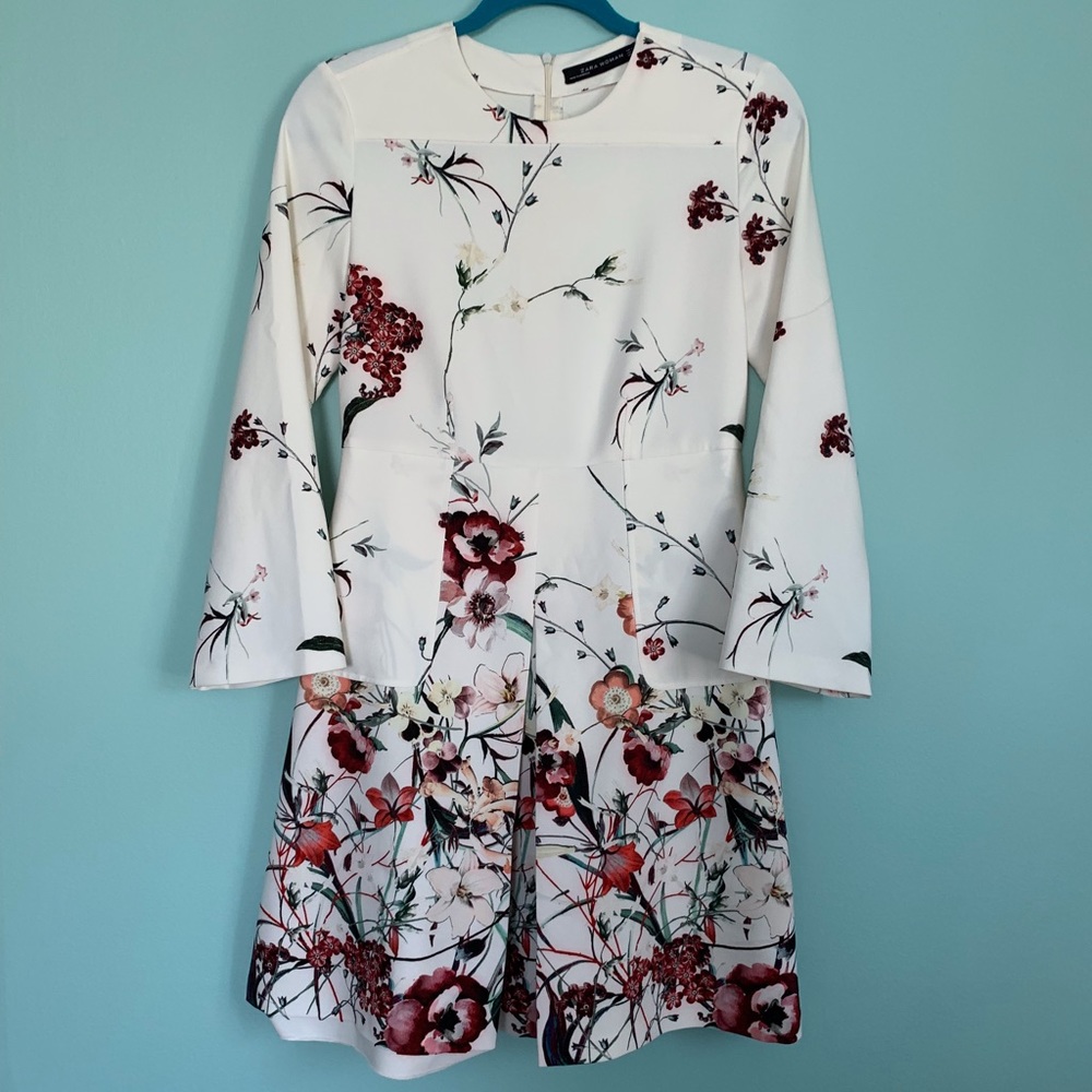 Zara long sleeve flower dress with pockets